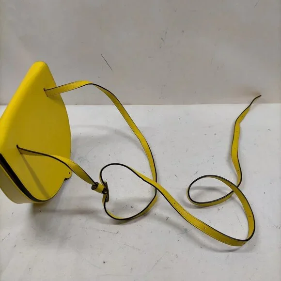 LOEWE Yellow Leather Crossbody Bag mon375-101425